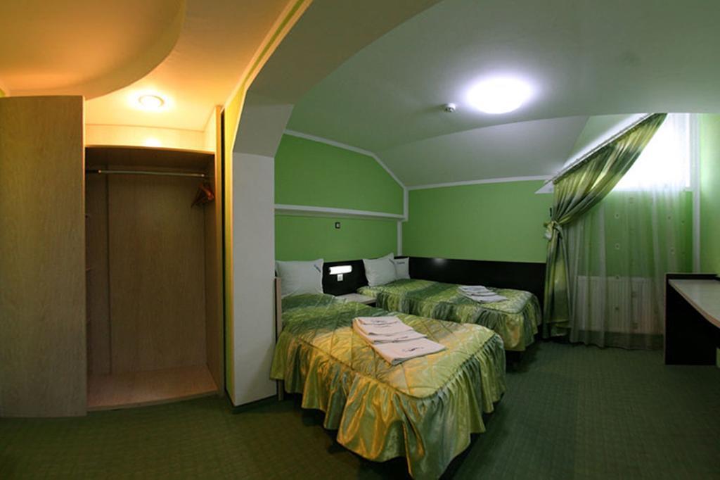 Pensiunea Soferul Norocos Bacău Zimmer foto