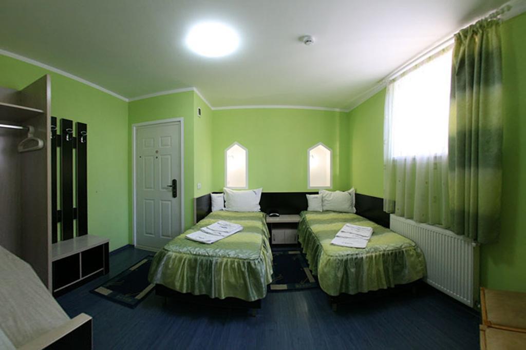 Pensiunea Soferul Norocos Bacău Zimmer foto